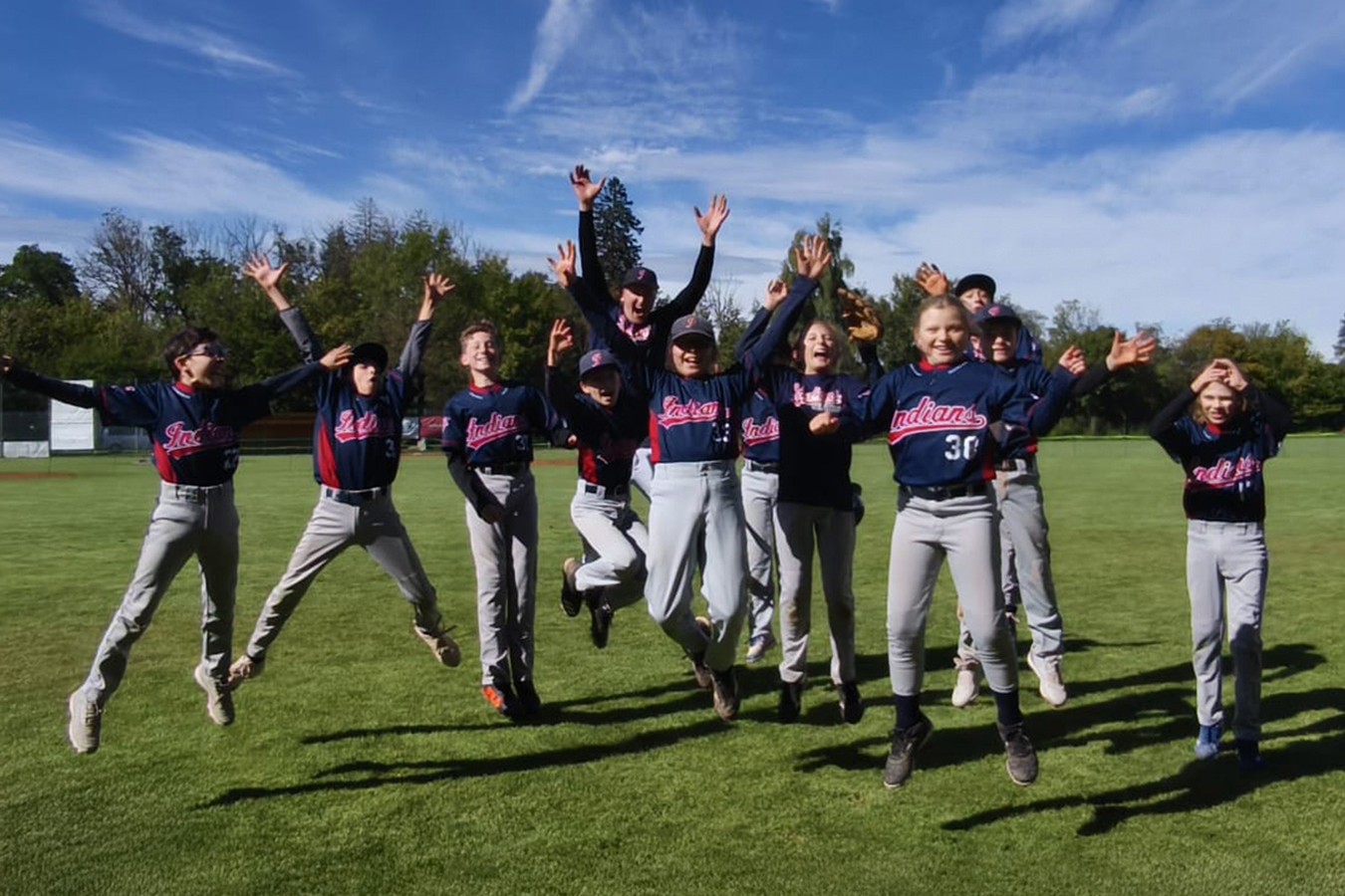 U12: Last-Inning-Showdown sichert Gauting Indians 2 den Doppelerfolg